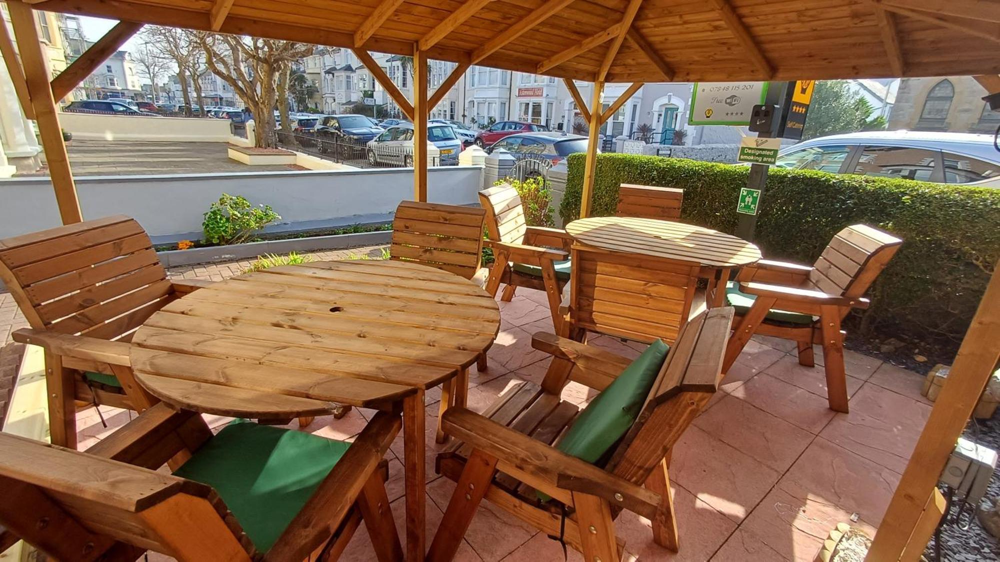 Morwenna Luxury Holiday Apartments Llandudno Ngoại thất bức ảnh